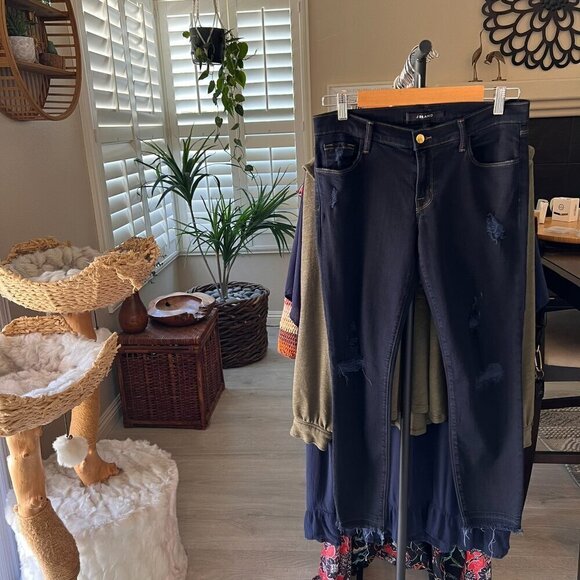 J Brand Jeans Womens Size 28 Dark Washed Cropped Distressed Indigo Exposure - Picture 16 of 16